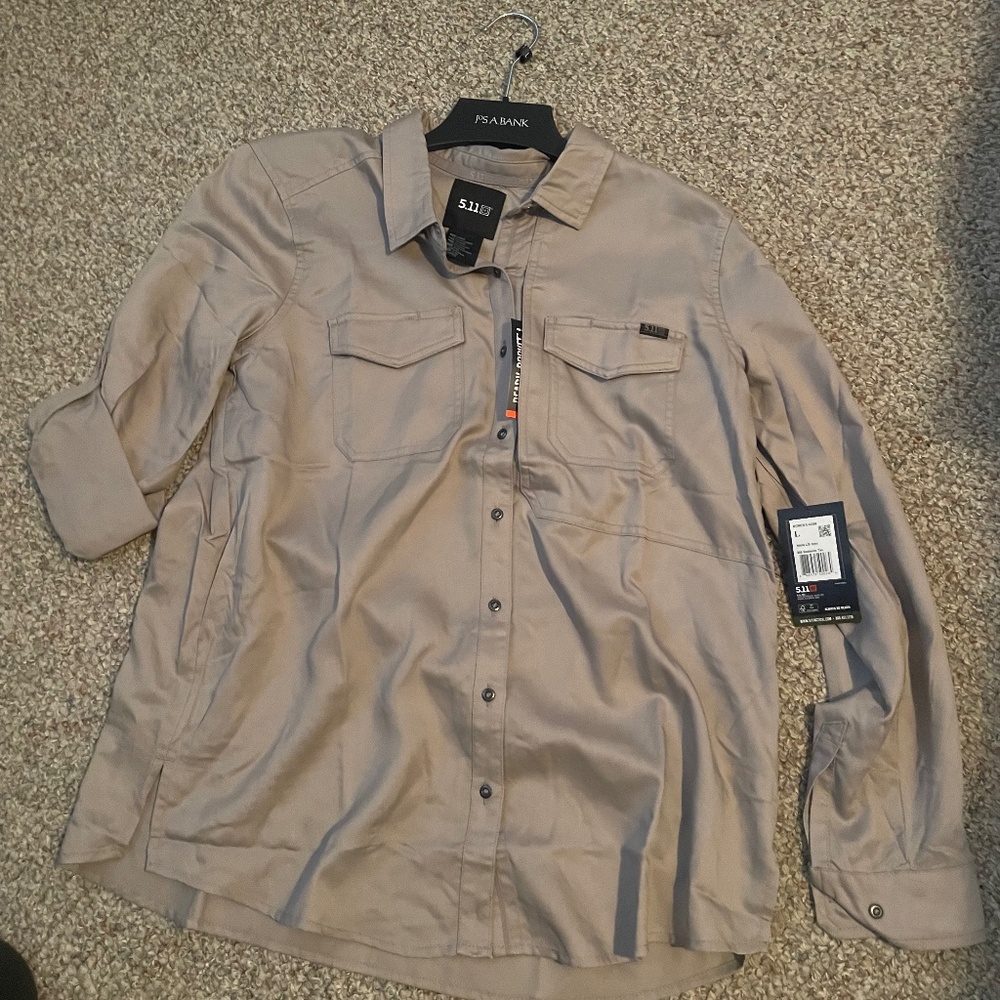 Women Nikkita shirt tan large (511 tactical )